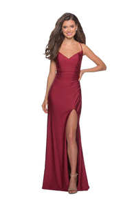 0 - la femme burgundy stretch satin gown